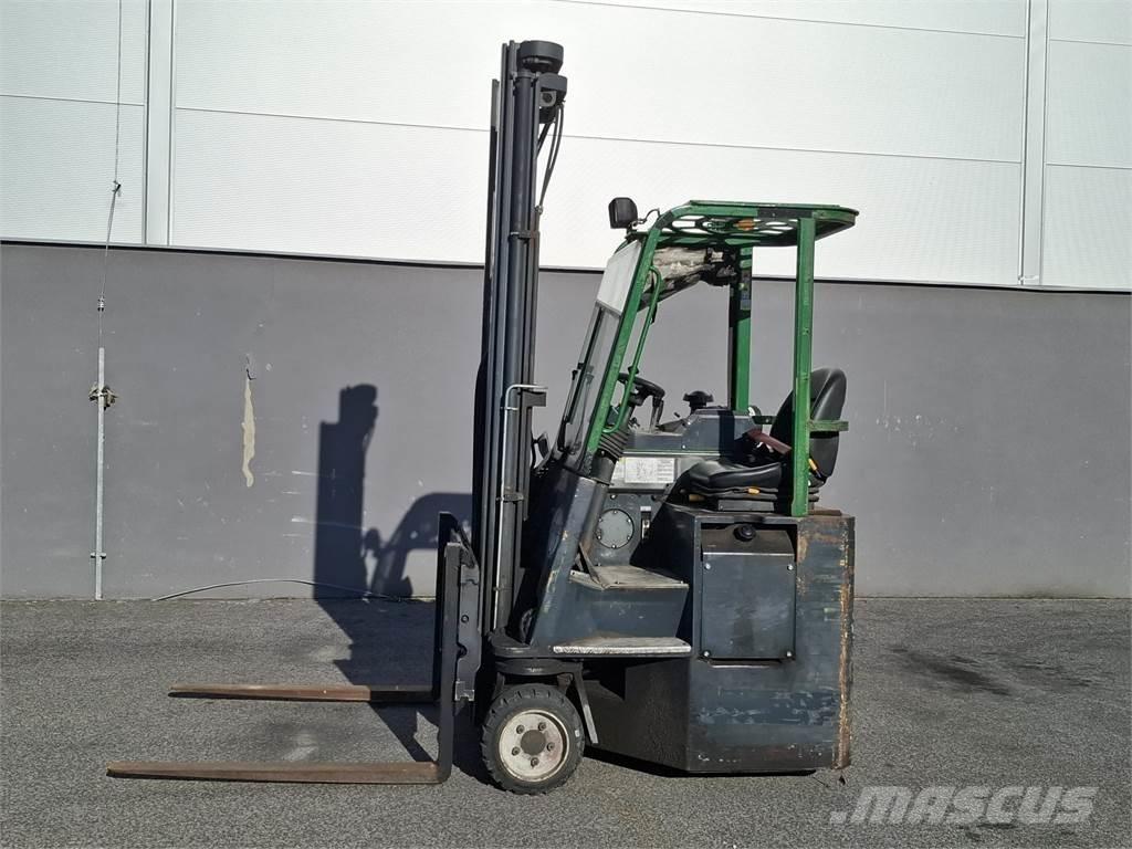 Combilift C3000CB 四向前伸式堆高機(叉車)