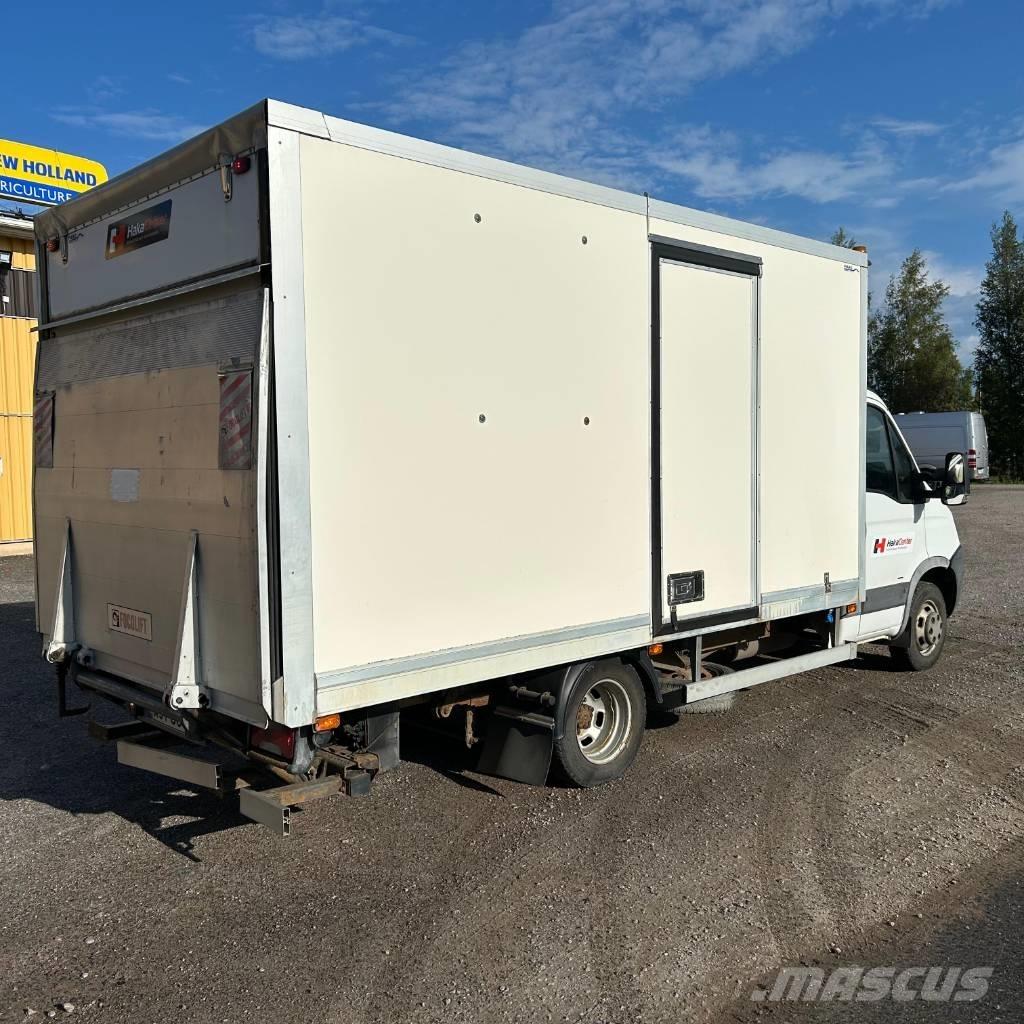 Iveco Daily 3.0 貨箱式卡車