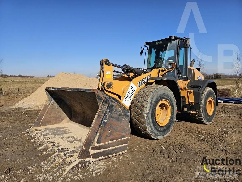 CASE 821 F 輪胎式裝載機