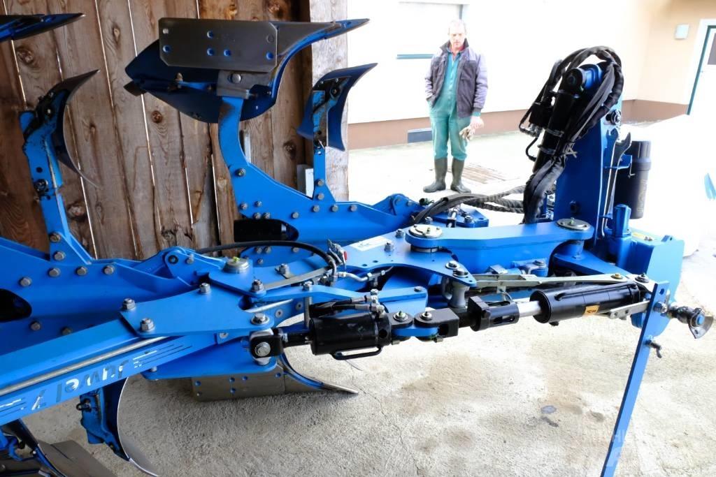 Lemken Juwel 7 M 雙向犁