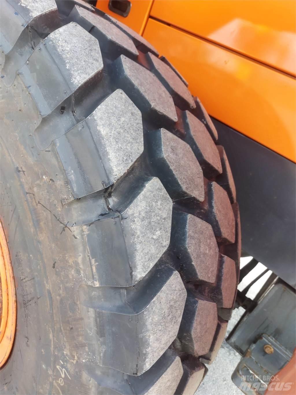 Doosan DL220-5 輪胎式裝載機