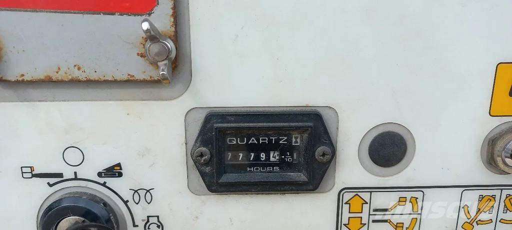 Aichi SR 12 B 伸縮臂高空作業車