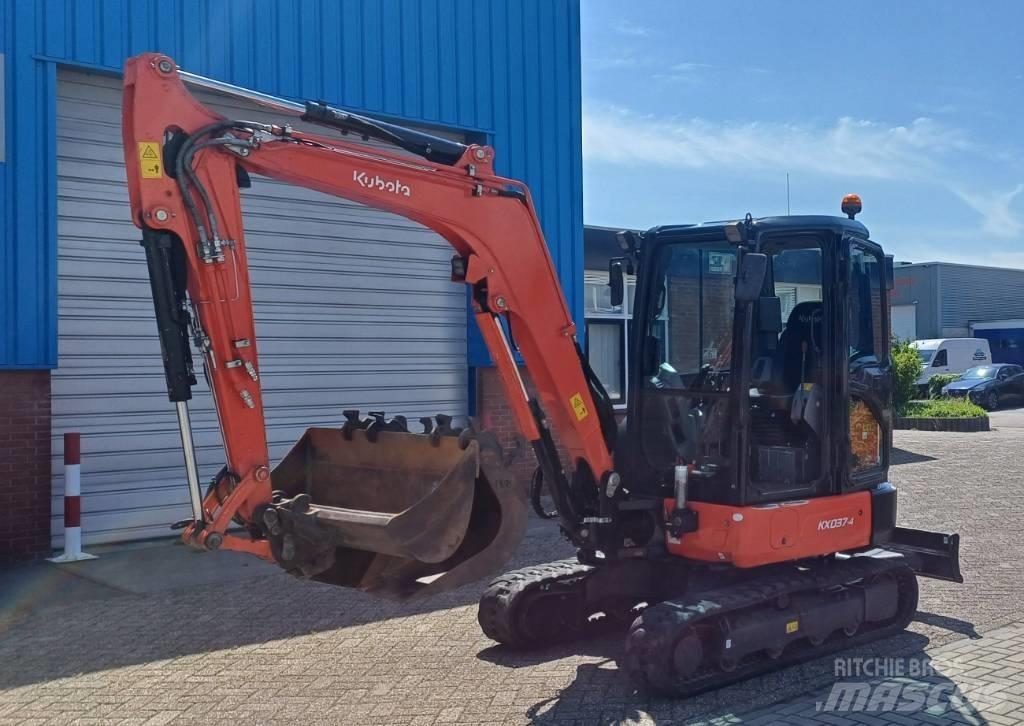 Kubota KX 037-4 小型挖土機/掘鑿機<7t(小型挖掘機)
