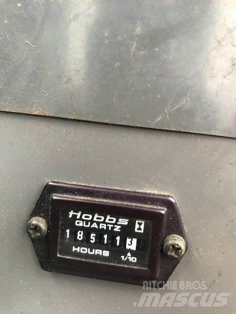 Kobelco CKE 800 履帶式起重機