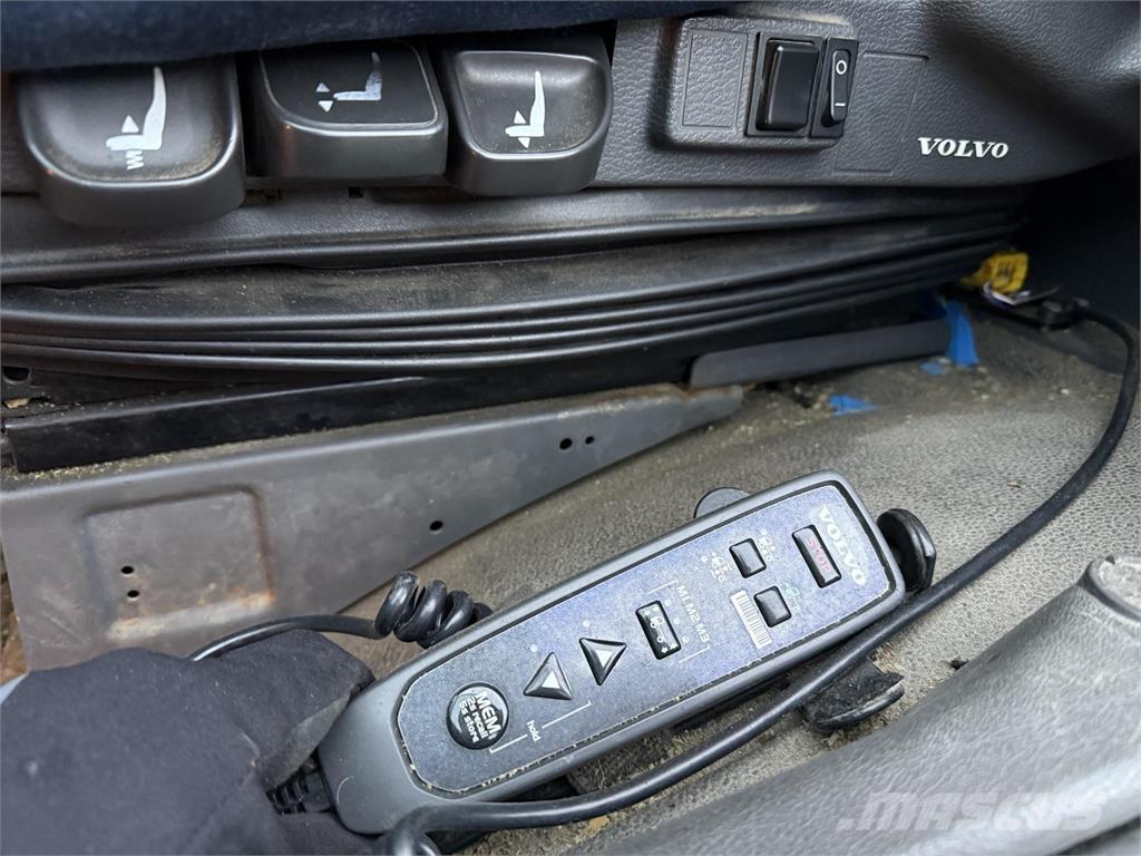 Volvo FM460 溫控卡車