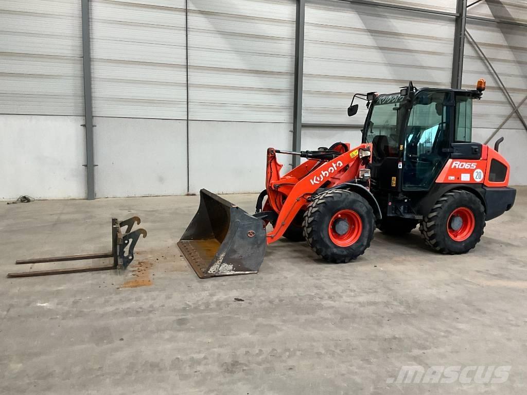 Kubota R 065 輪胎式裝載機