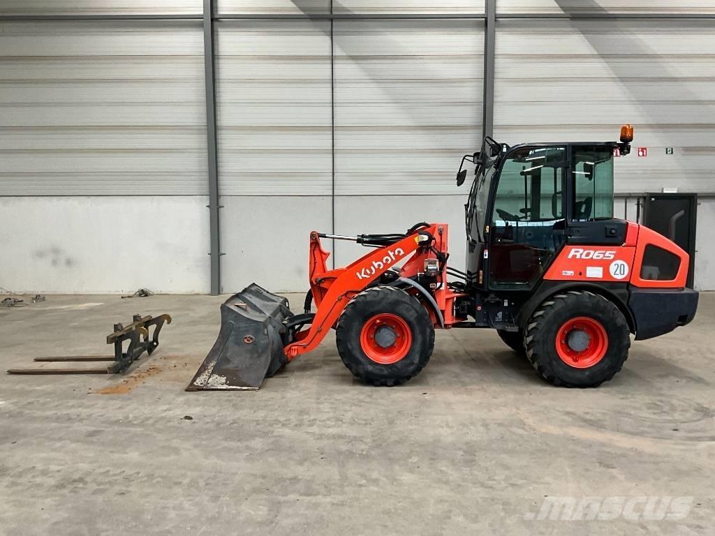 Kubota R 065 輪胎式裝載機