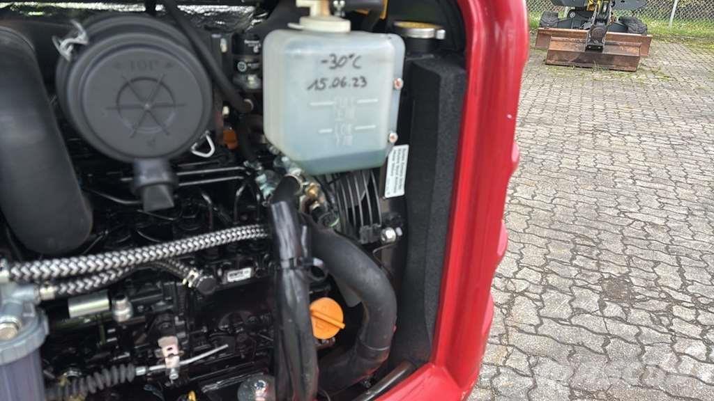 Takeuchi TB216 小型挖土機/掘鑿機<7t(小型挖掘機)