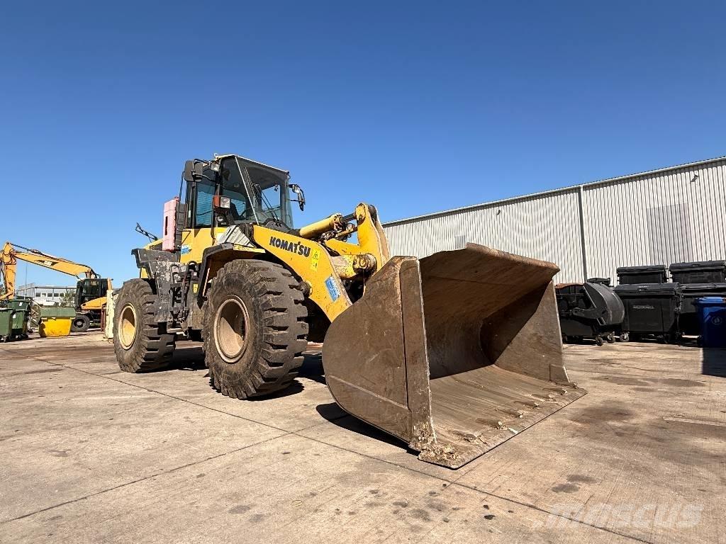Komatsu WA 320-6 輪胎式裝載機