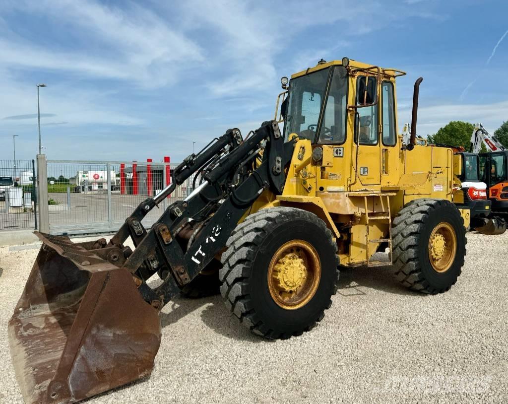 CAT IT 18 B 輪胎式裝載機