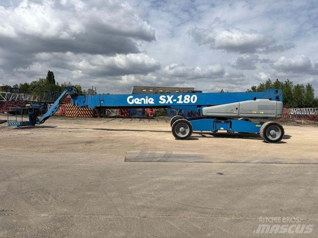 Genie SX 180 伸縮臂高空作業車