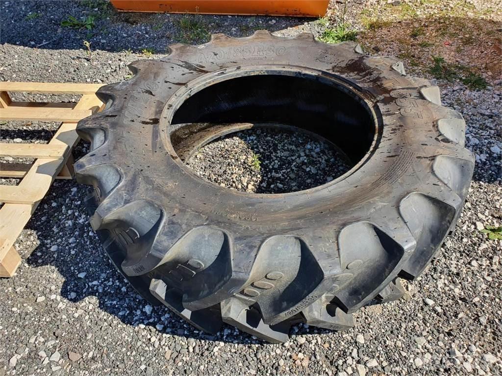 BKT 420/85R30 輪胎、車輪和輪圈