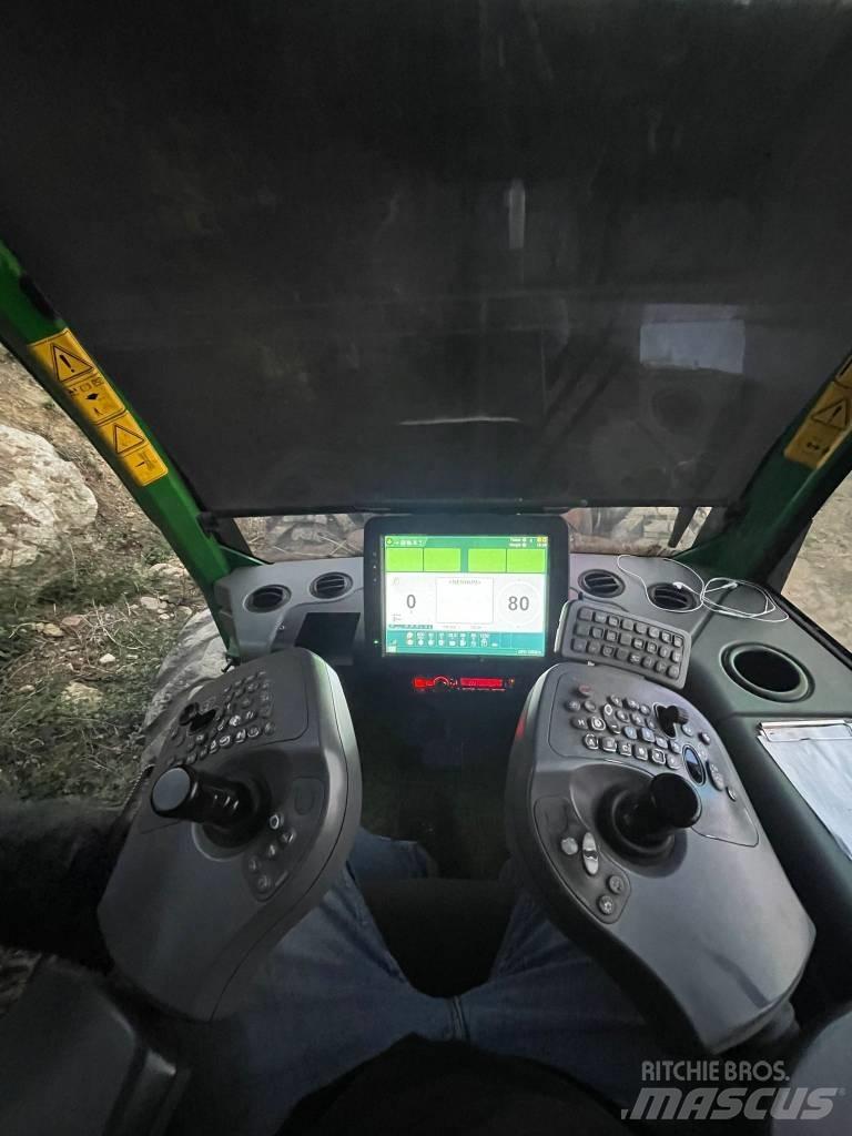 John Deere 1270 G 收穫機