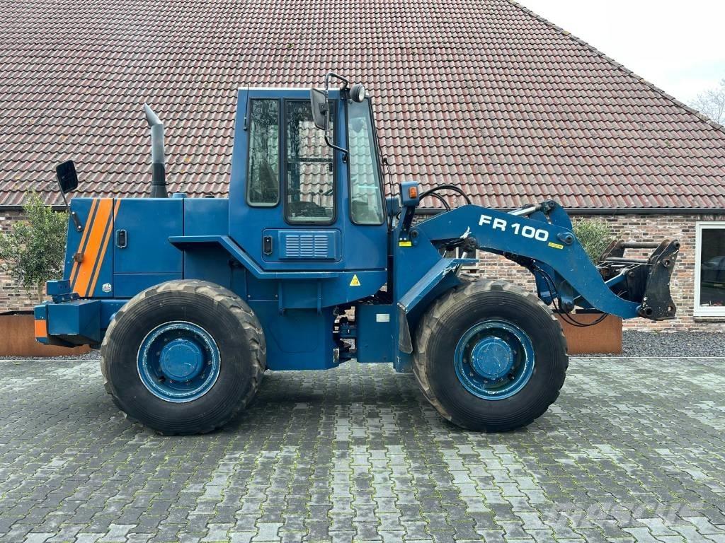 Fiat-Hitachi FR100 輪胎式裝載機