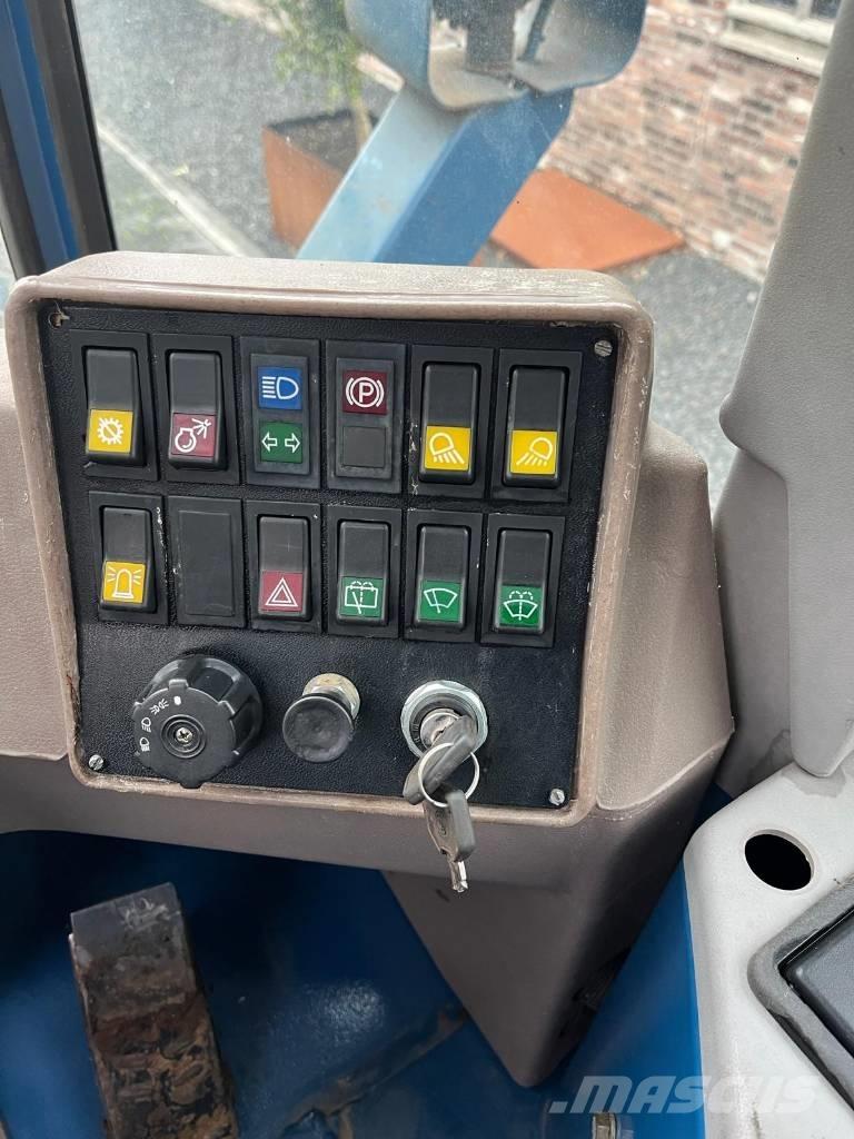 Fiat-Hitachi FR100 輪胎式裝載機