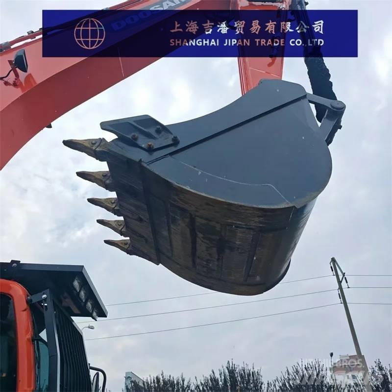 Doosan DX 225 履帶式 挖土機/掘鑿機/挖掘機