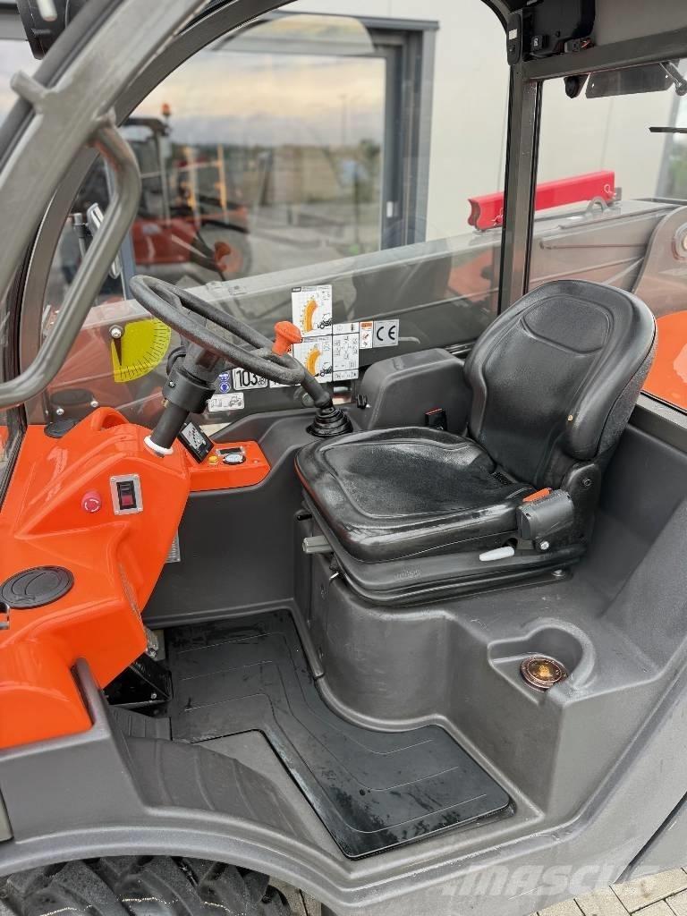 Ausa T 144 伸縮臂操作車