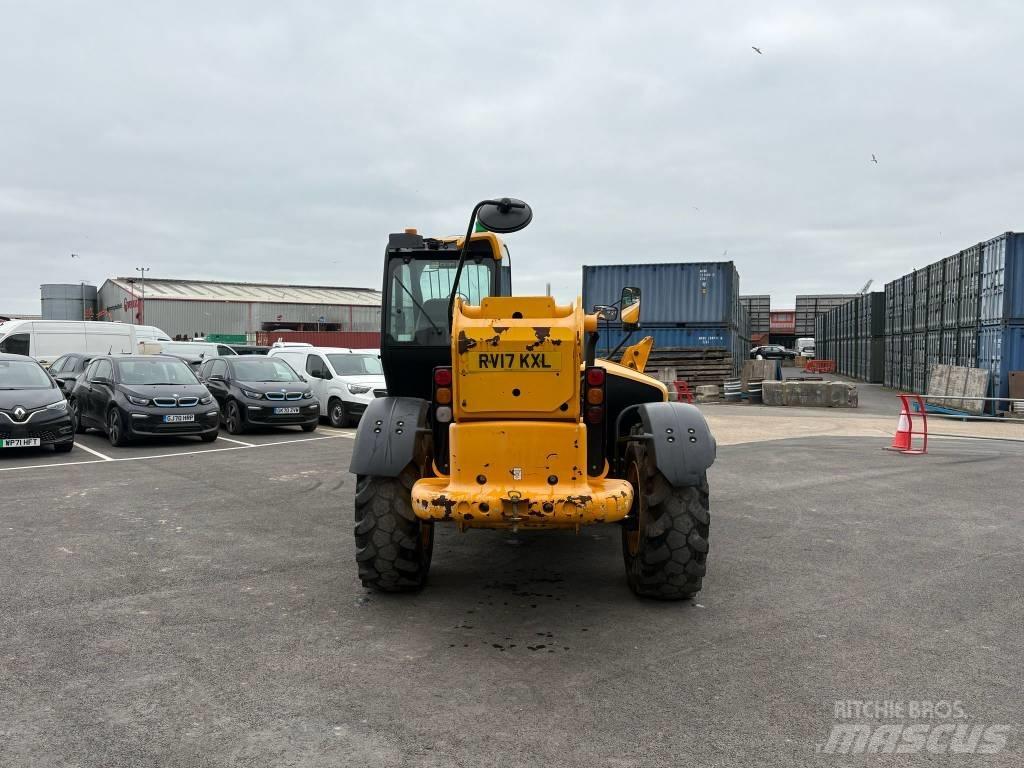 JCB 540-200 伸縮臂操作車
