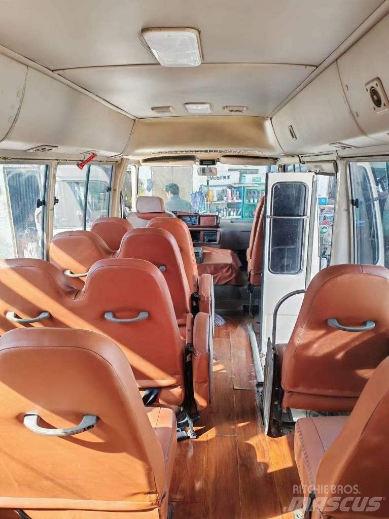 Toyota Coaster 公路客運汽車