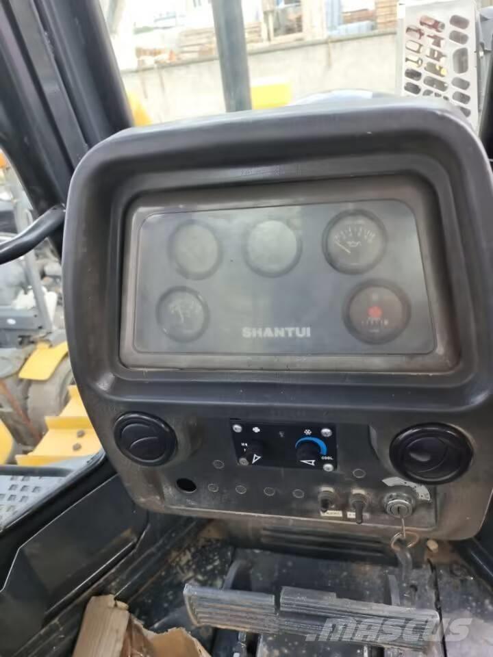 Shantui SD 22 履帶推土機