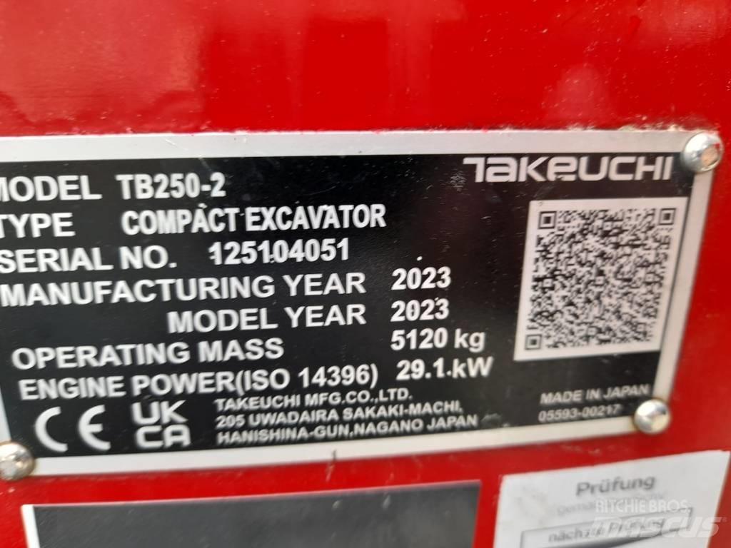 Takeuchi TB 250-2 小型挖土機/掘鑿機<7t(小型挖掘機)