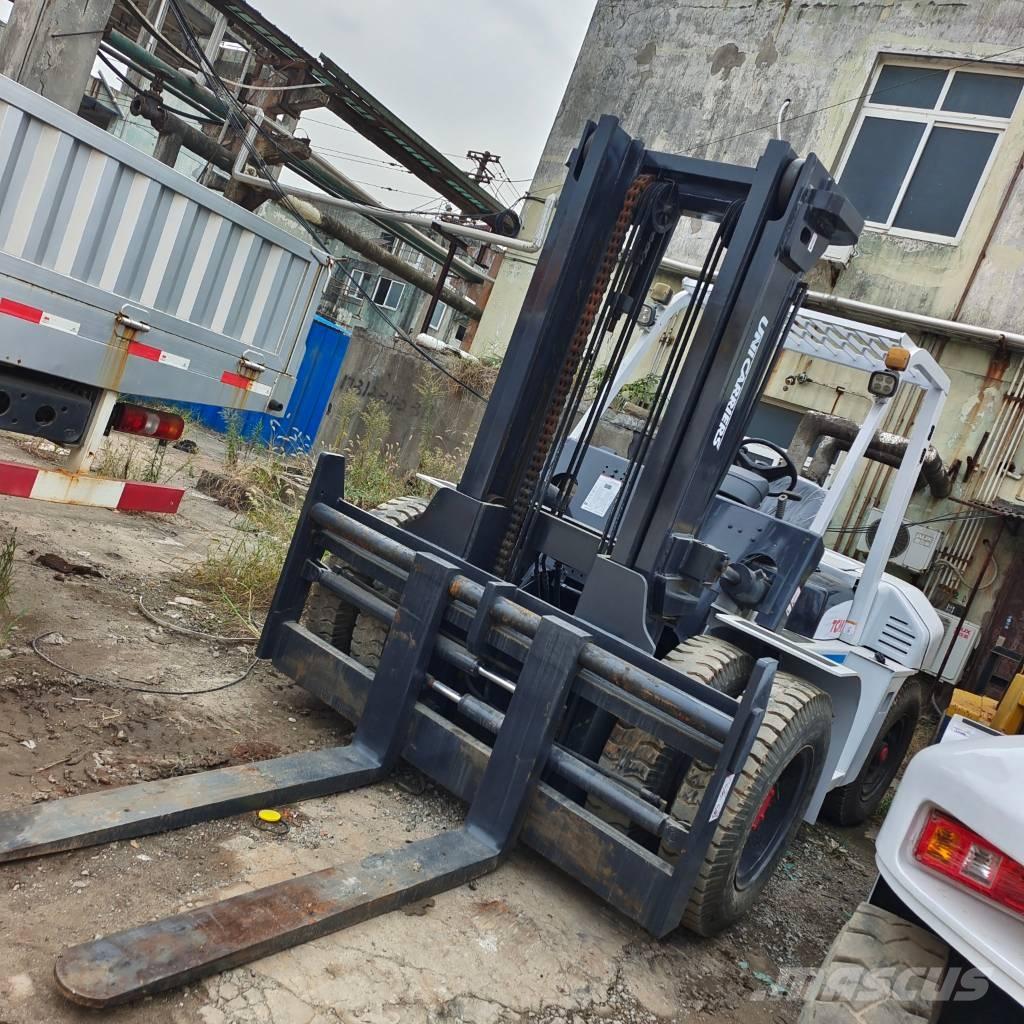 TCM FD 100 柴油卡車