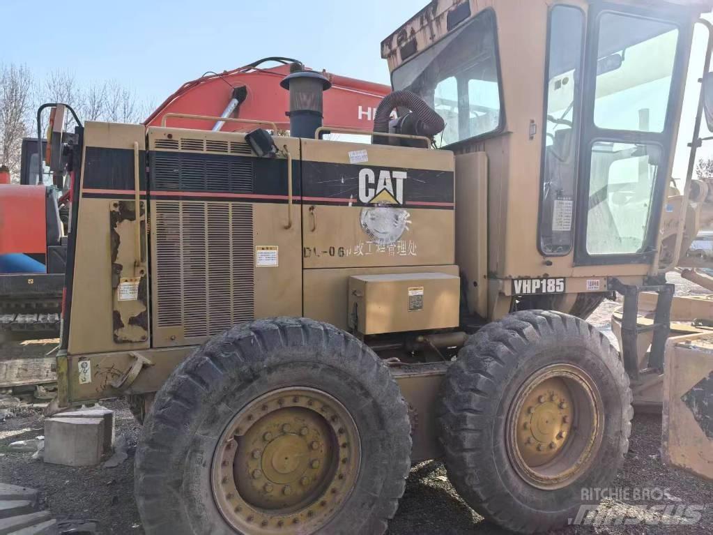CAT 140 H 平土機