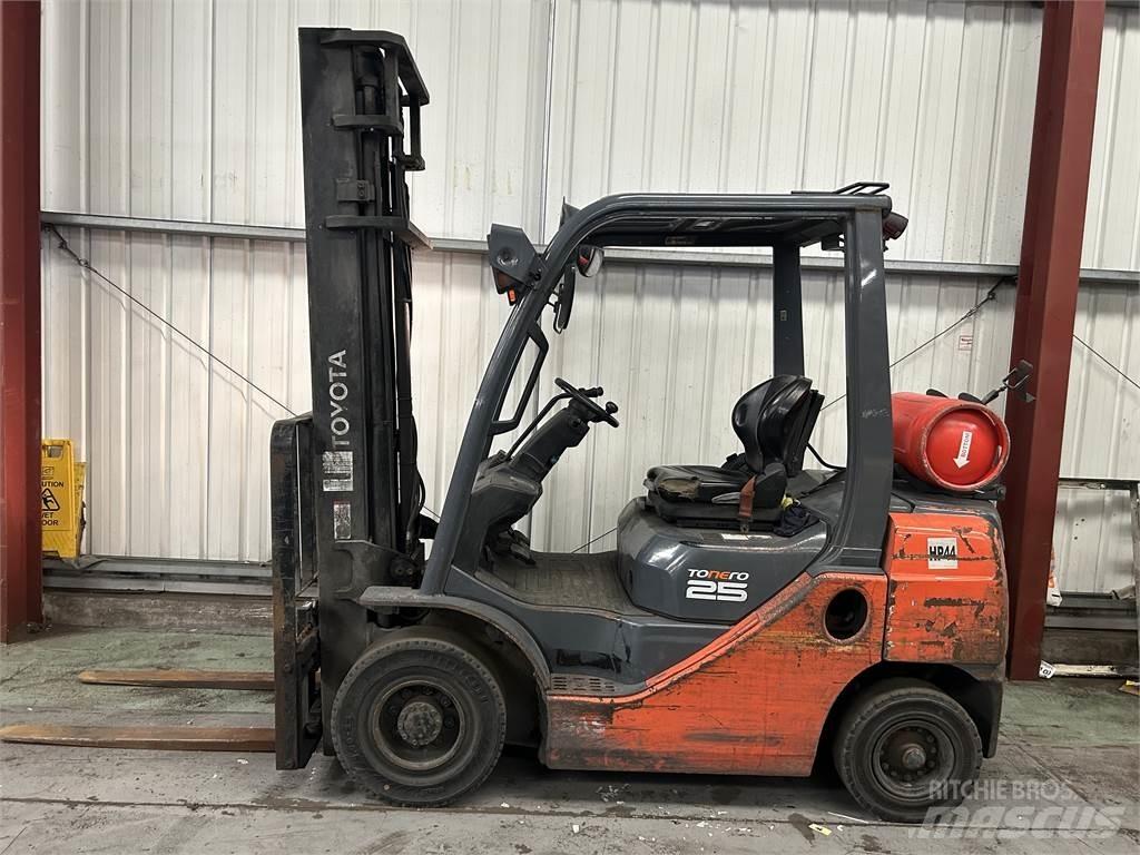 Toyota 02-8FGF25 液化石油氣LPG卡車