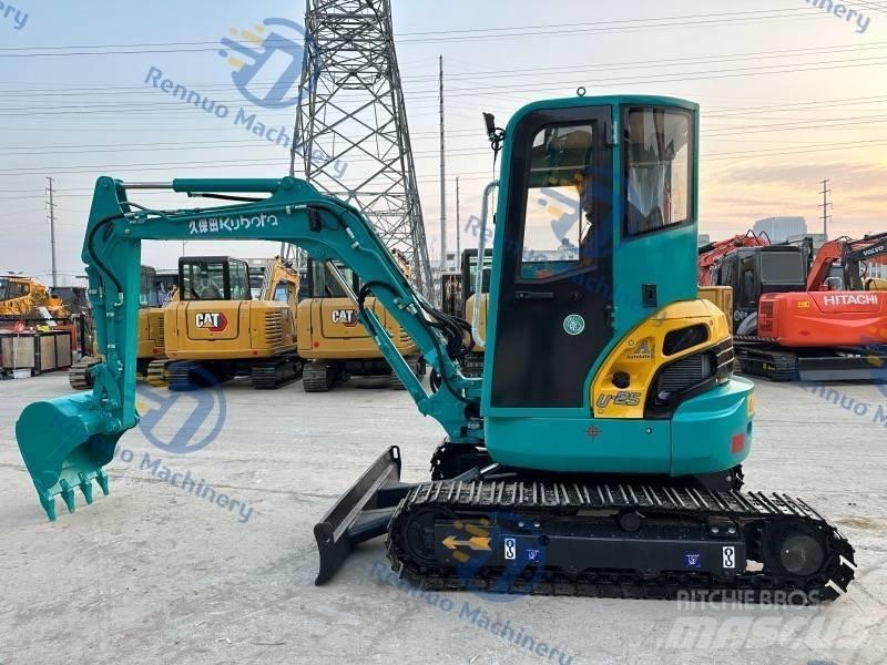 Kubota U 25 小型挖土機/掘鑿機<7t(小型挖掘機)