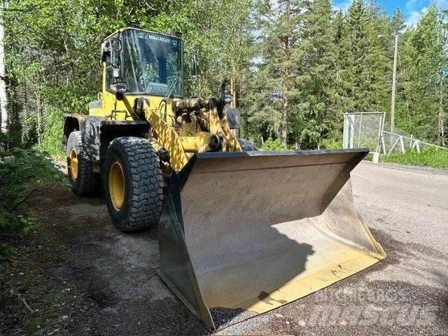 Komatsu WA 180-3 輪胎式裝載機