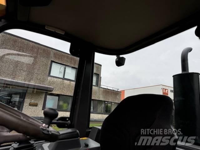 Volvo L 25 F 輪胎式裝載機