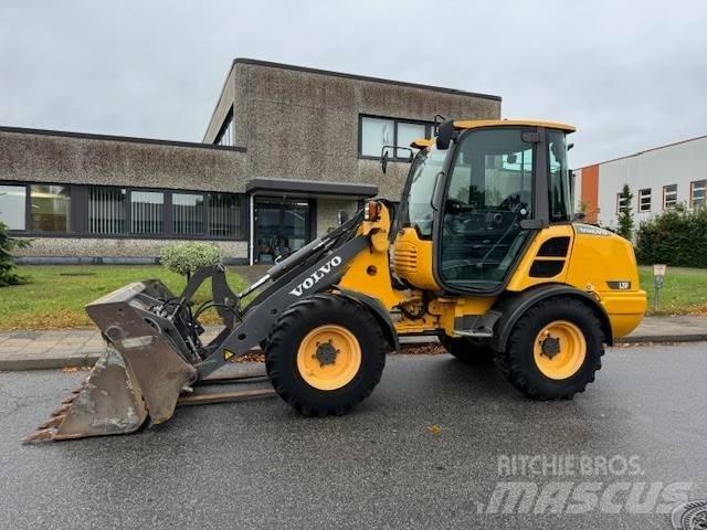 Volvo L 25 F 輪胎式裝載機