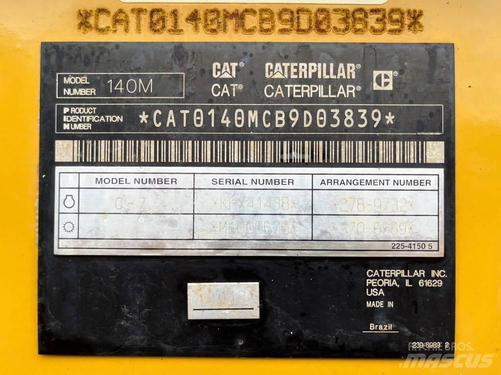 CAT 140M 平土機