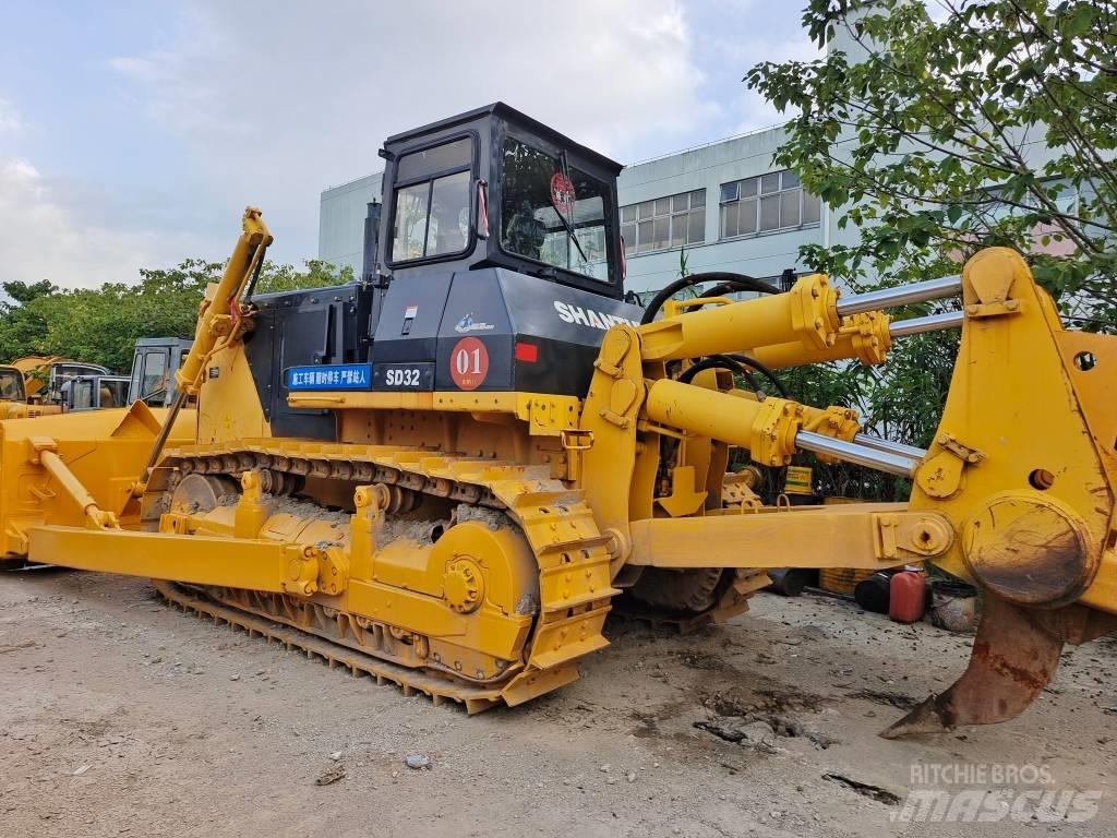 Shantui SD 32 履帶推土機