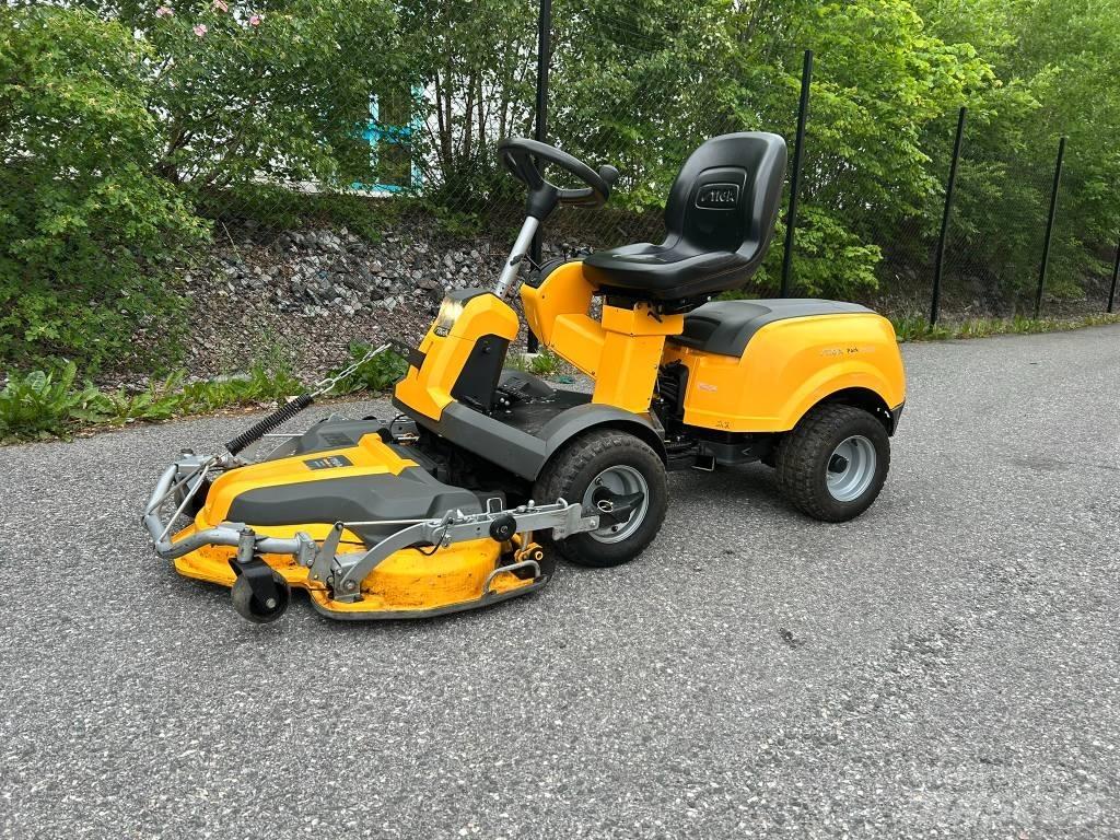 Stiga Park 740 PWX 騎乘式割草機
