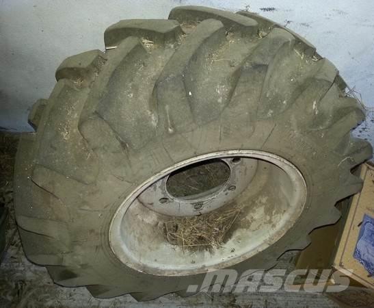  Pneu 10-15.3 輪胎、車輪和輪圈