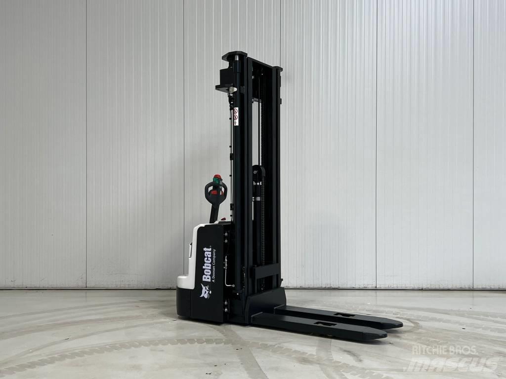 Bobcat BSL16N-7 行走控制式堆積機