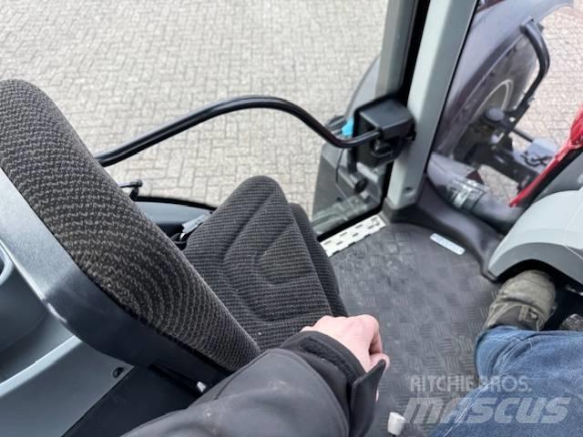 Valtra N134 Hitech 曳引機