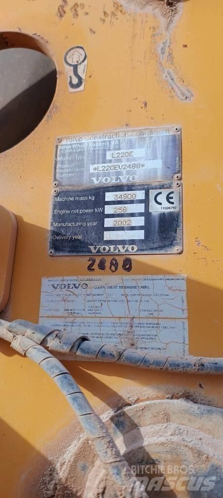 Volvo L 220 E 輪胎式裝載機