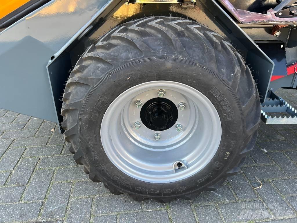 GiANT G2200E X-tra 多功能裝載機
