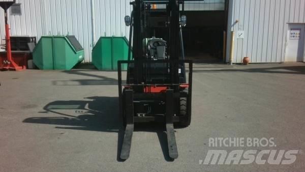 Manitou MI30G ST5 越野車