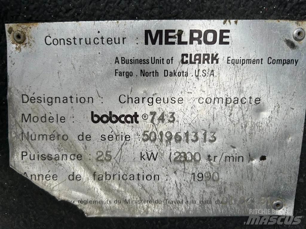 Bobcat 743 滑移轉向裝載機