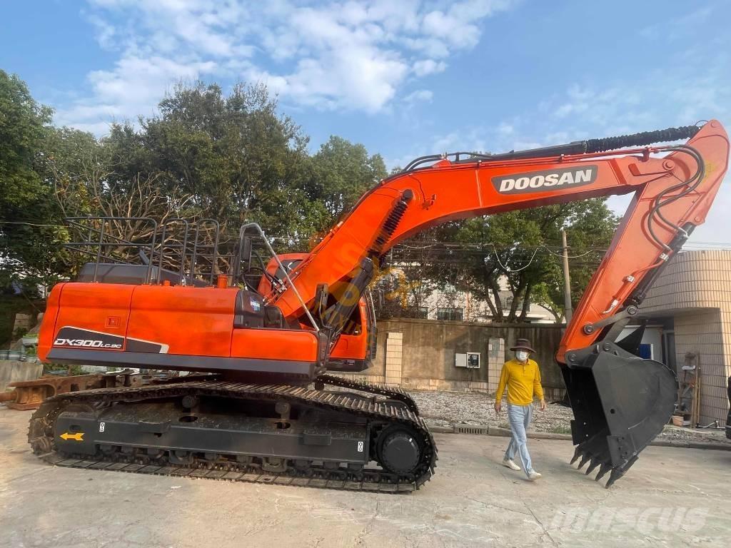 Doosan DX 300 履帶式 挖土機/掘鑿機/挖掘機