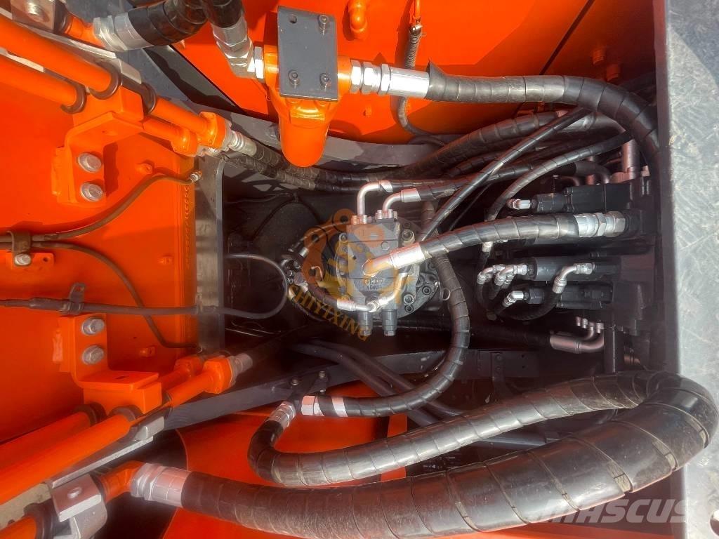 Doosan DX 300 履帶式 挖土機/掘鑿機/挖掘機