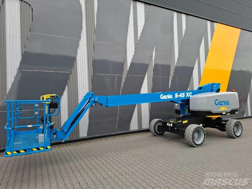 Genie S-45XC 伸縮臂高空作業車
