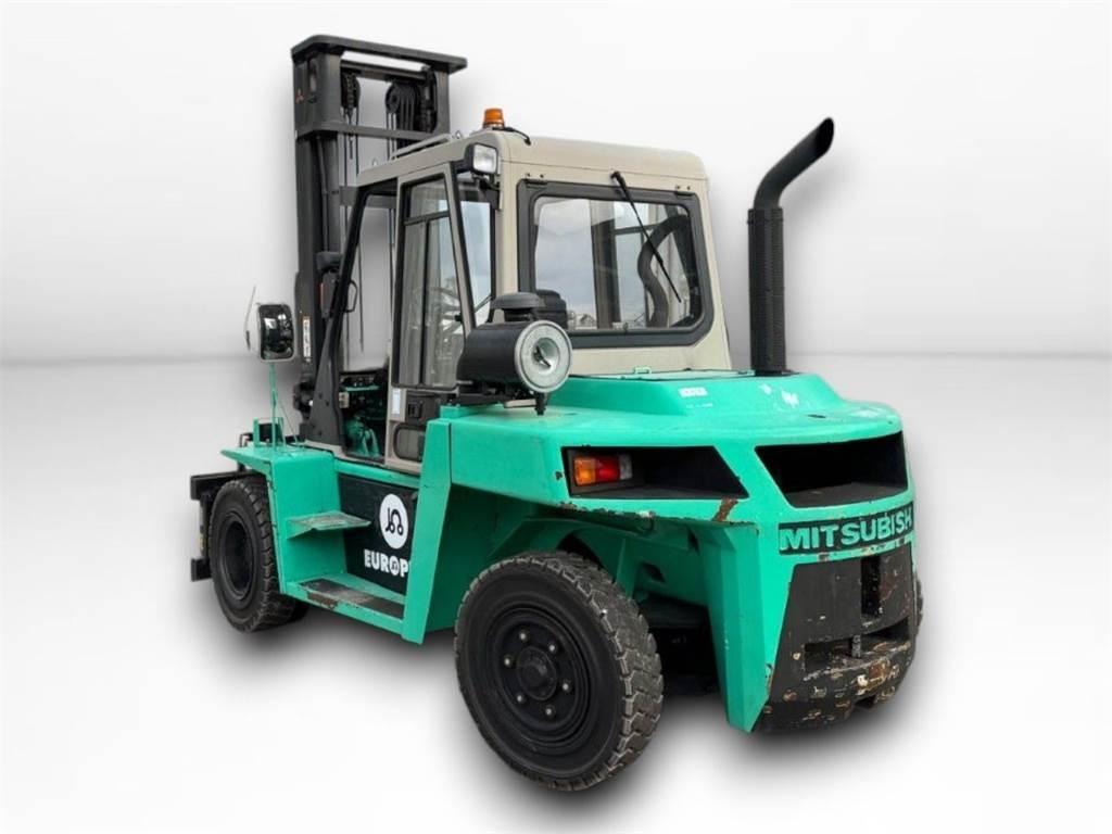 Mitsubishi FD70T 柴油卡車