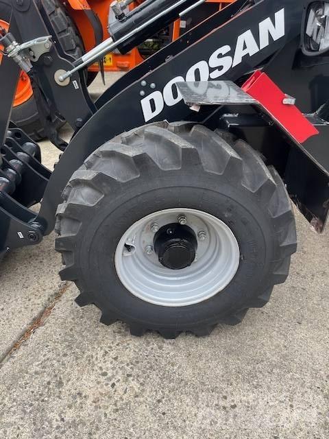 Doosan DL65 小型裝載機