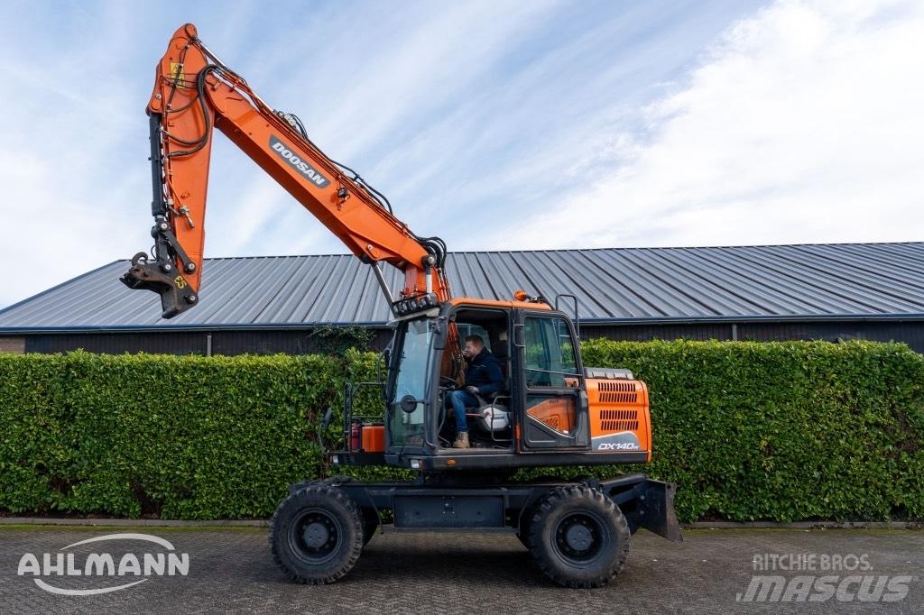 Doosan DX140W-5 旋轉式挖土機/掘鑿機/挖掘機