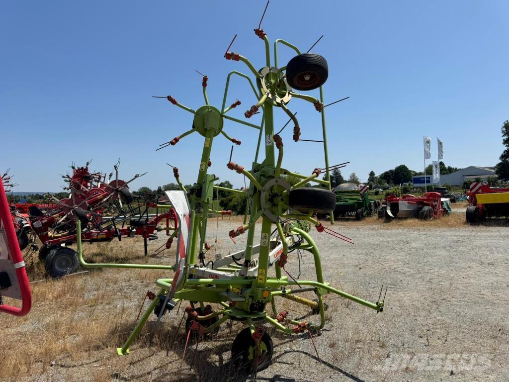 CLAAS VOLTO 670 耙與翻草機