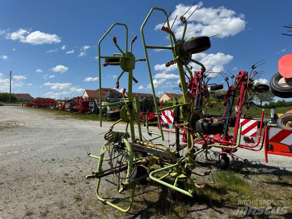 CLAAS VOLTO670 耙與翻草機